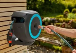 GARDENA Wandslangenbox 15 RollUp S -Plantenverzorgings Winkel gardena wandslangenbox 15 rollup s 1619704750 1 l