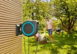 GARDENA Wandslangenbox 35 RollUp XL -Plantenverzorgings Winkel gardena wandslangenbox 35 rollup xl 1619704860 l